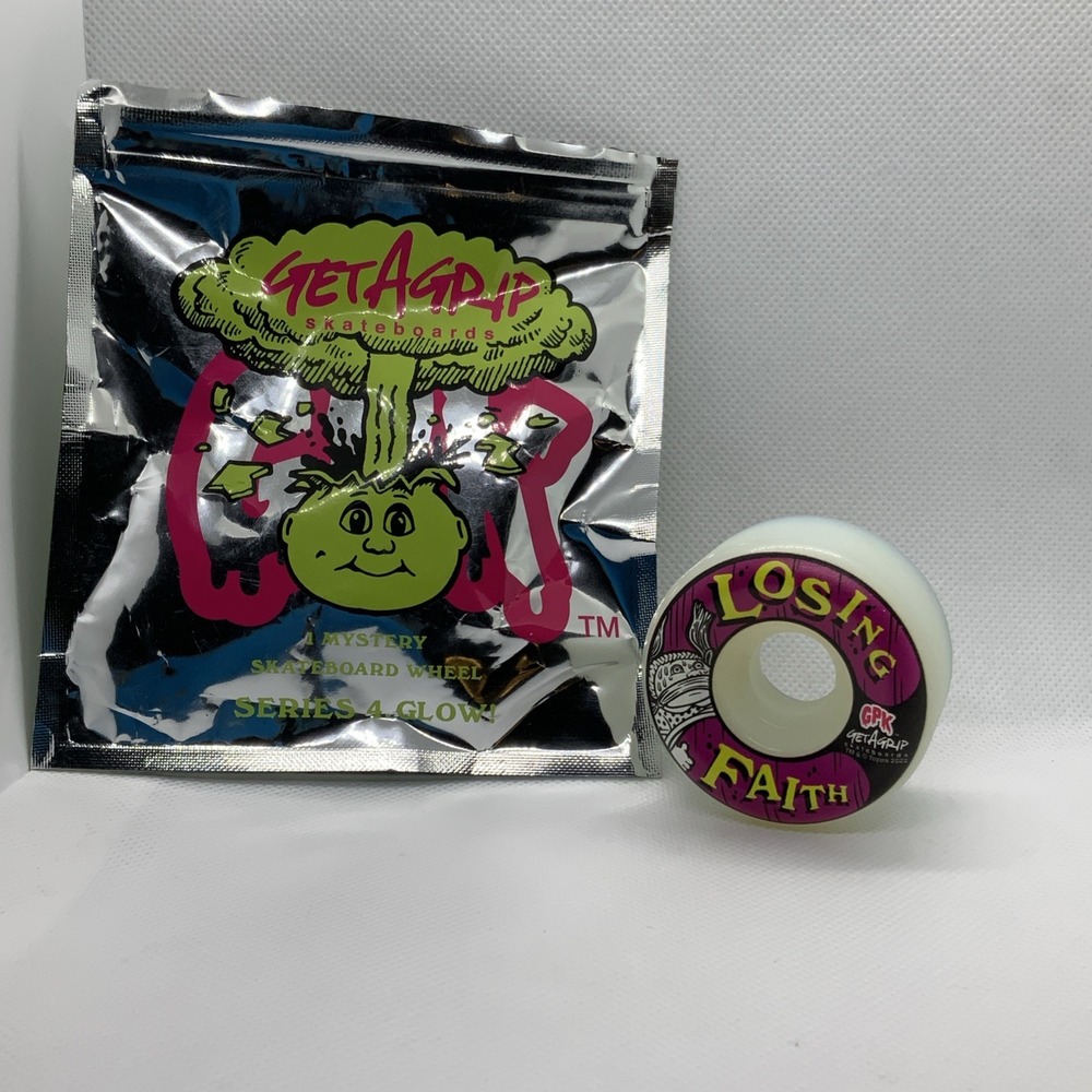 Garbage Pail Kids Get A Grip S4 LOSING FAITH Glow In Dark Skateboard Wheel